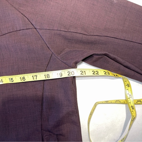 McKinley Thornhill Softshell Windbreaker women size large. - Picture 10 of 13